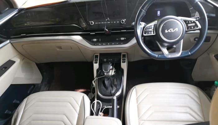2022 KIA CARENS LUXURY PLUS 1.4 PETROL DCT 6 STR, Petrol, Automatic, 86,010 km, interior