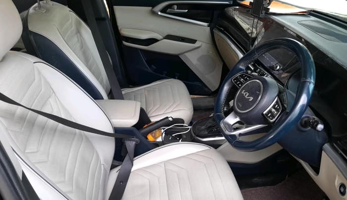 2022 KIA CARENS LUXURY PLUS 1.4 PETROL DCT 6 STR, Petrol, Automatic, 86,010 km, interior