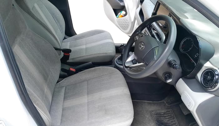 2020 Hyundai GRAND I10 NIOS SPORTZ AMT 1.2 KAPPA VTVT, Petrol, Automatic, 28,999 km, interior