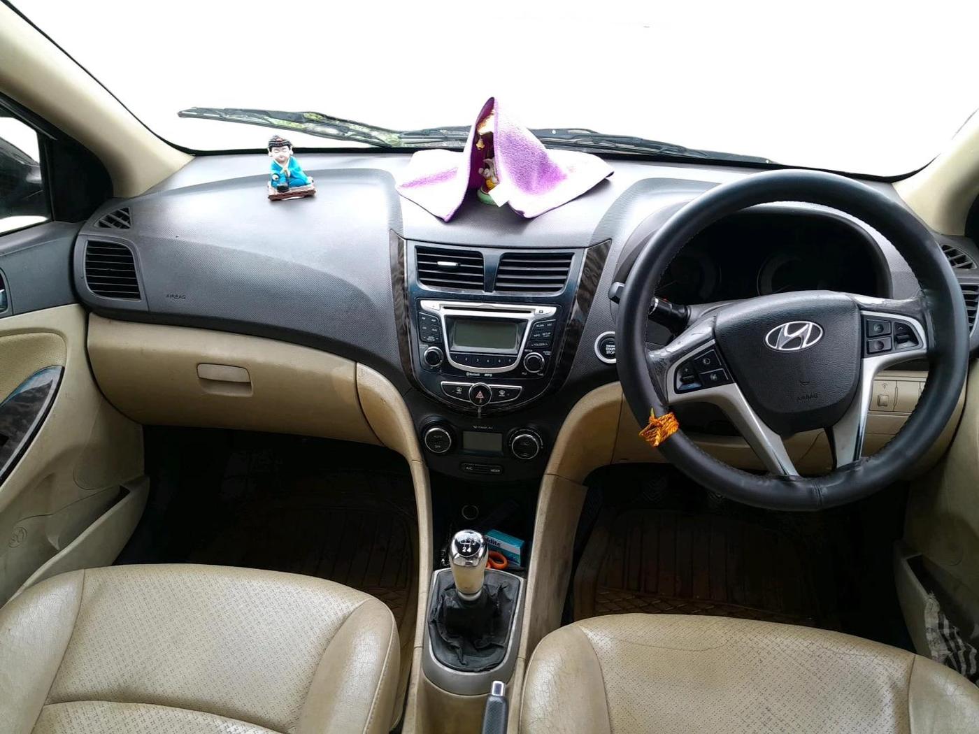 2011 Hyundai Verna FLUIDIC 1.6 VTVT SX, Petrol, Manual, 61,491 km, interior
