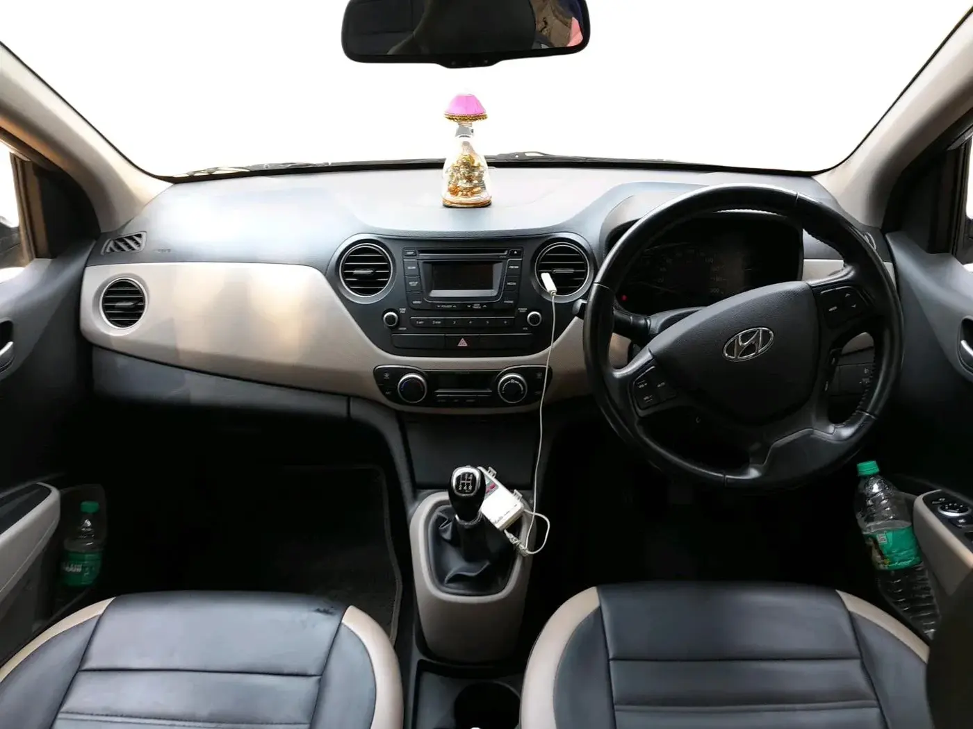 2014 Hyundai Xcent SX 1.2 (O), Petrol, Manual, 32,099 km, interior