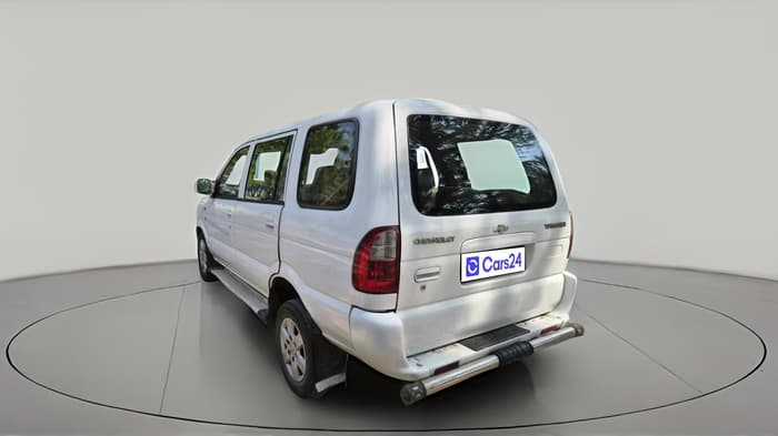 2013 Chevrolet Tavera NEO 3 LS 10 STR BS III, Diesel, Manual, 2,69,820 km, exterior