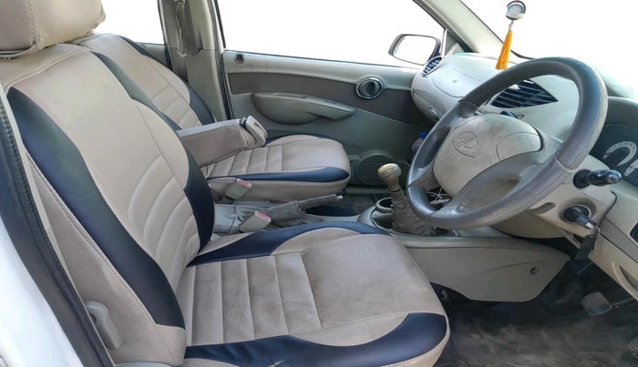 2013 Mahindra Quanto C8, Diesel, Manual, 99,617 km, interior