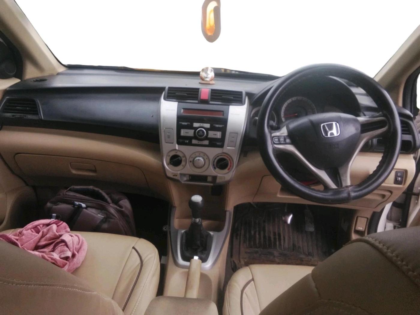 2011 Honda City 1.5L I-VTEC V MT, Petrol, Manual, 1,12,598 km, interior