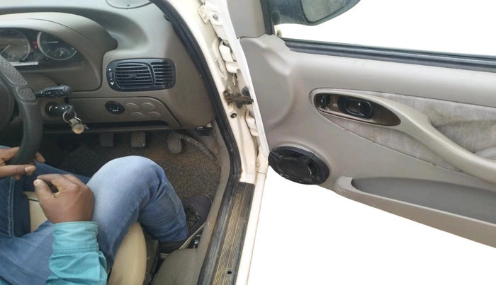 2013 Tata Indigo ECS LX TDI, Diesel, Manual, 84,397 km, interior