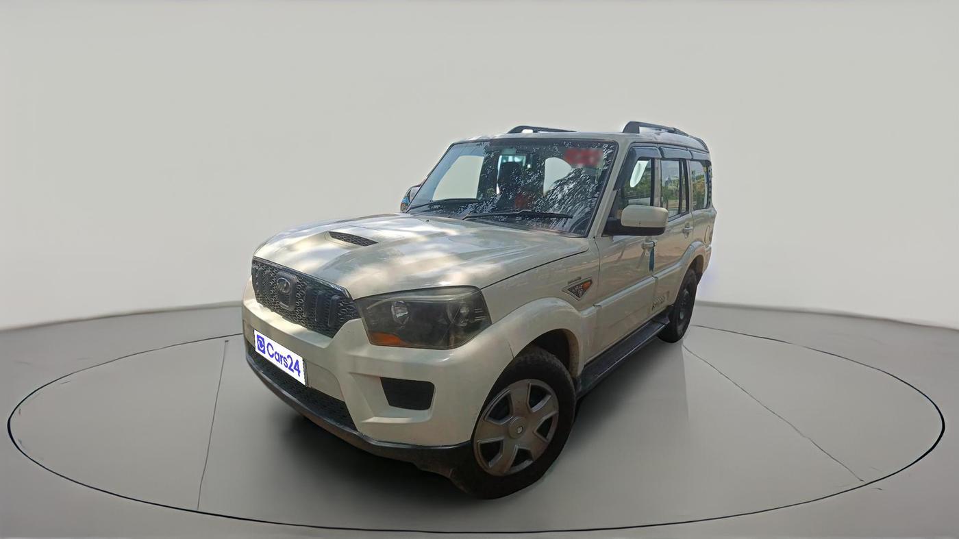2016 Mahindra Scorpio S6 PLUS, Diesel, Manual, 2,11,360 km, exterior