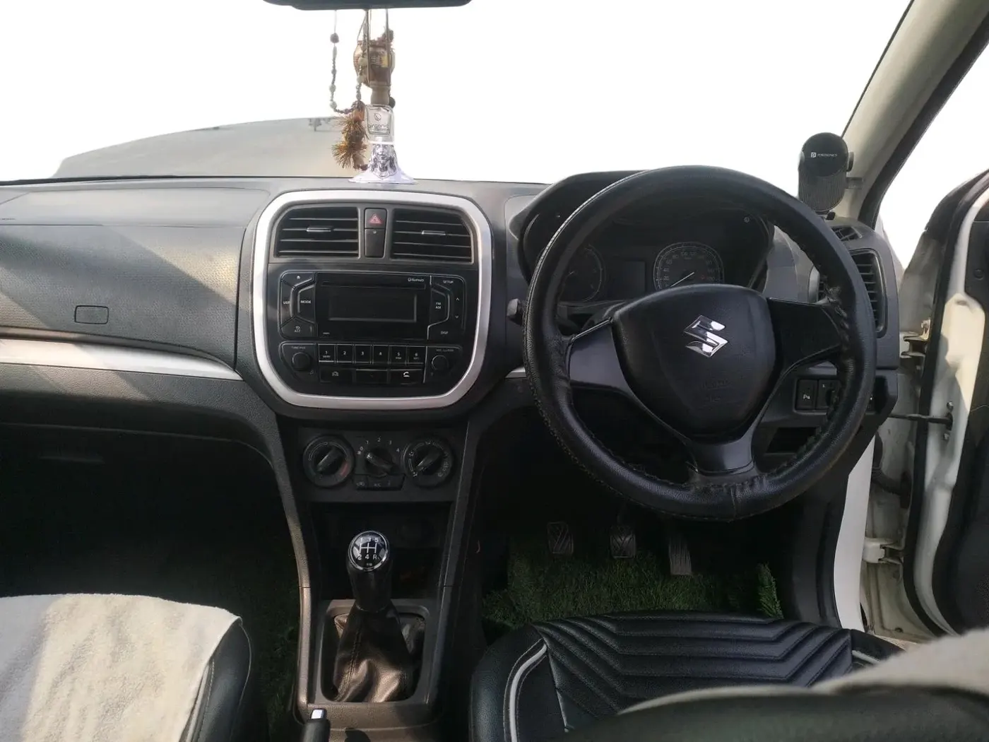 2017 Maruti Vitara Brezza VDI (O), Diesel, Manual, 77,163 km, interior
