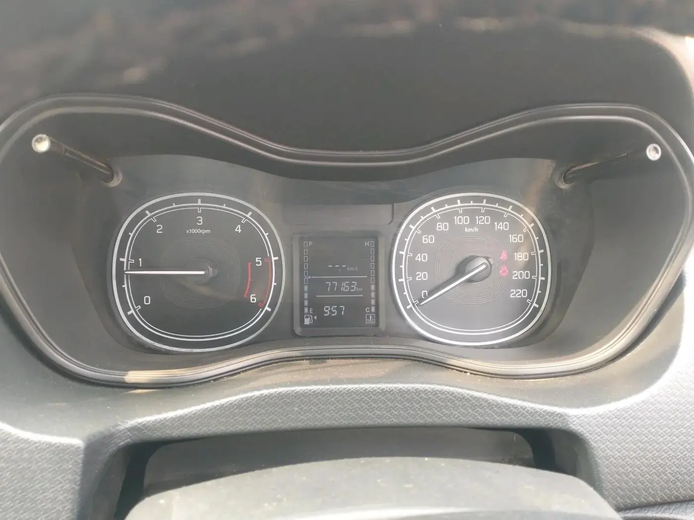 2017 Maruti Vitara Brezza VDI (O), Diesel, Manual, 77,163 km, interior