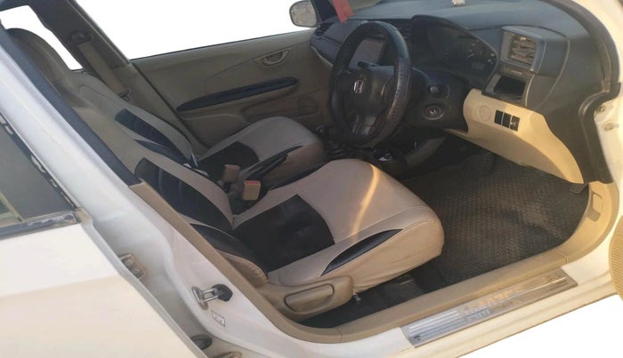 2016 Honda Amaze 1.2L I-VTEC E, Petrol, Manual, 1,04,257 km, interior
