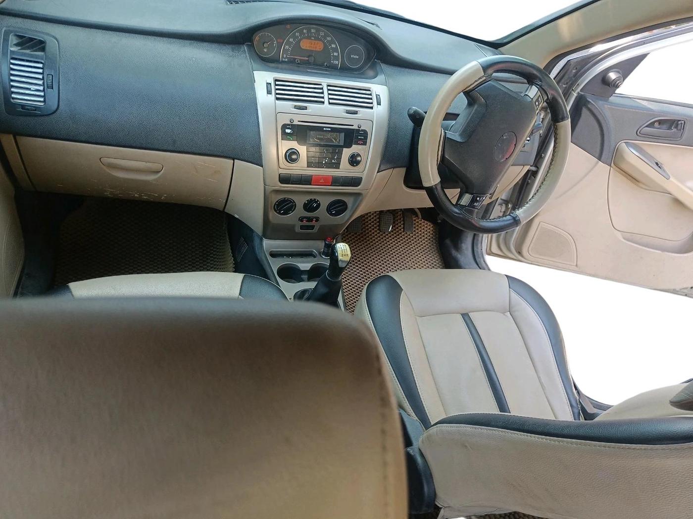 2012 Tata Indica Vista LX QUADRAJET, Diesel, Manual, 1,18,559 km, interior