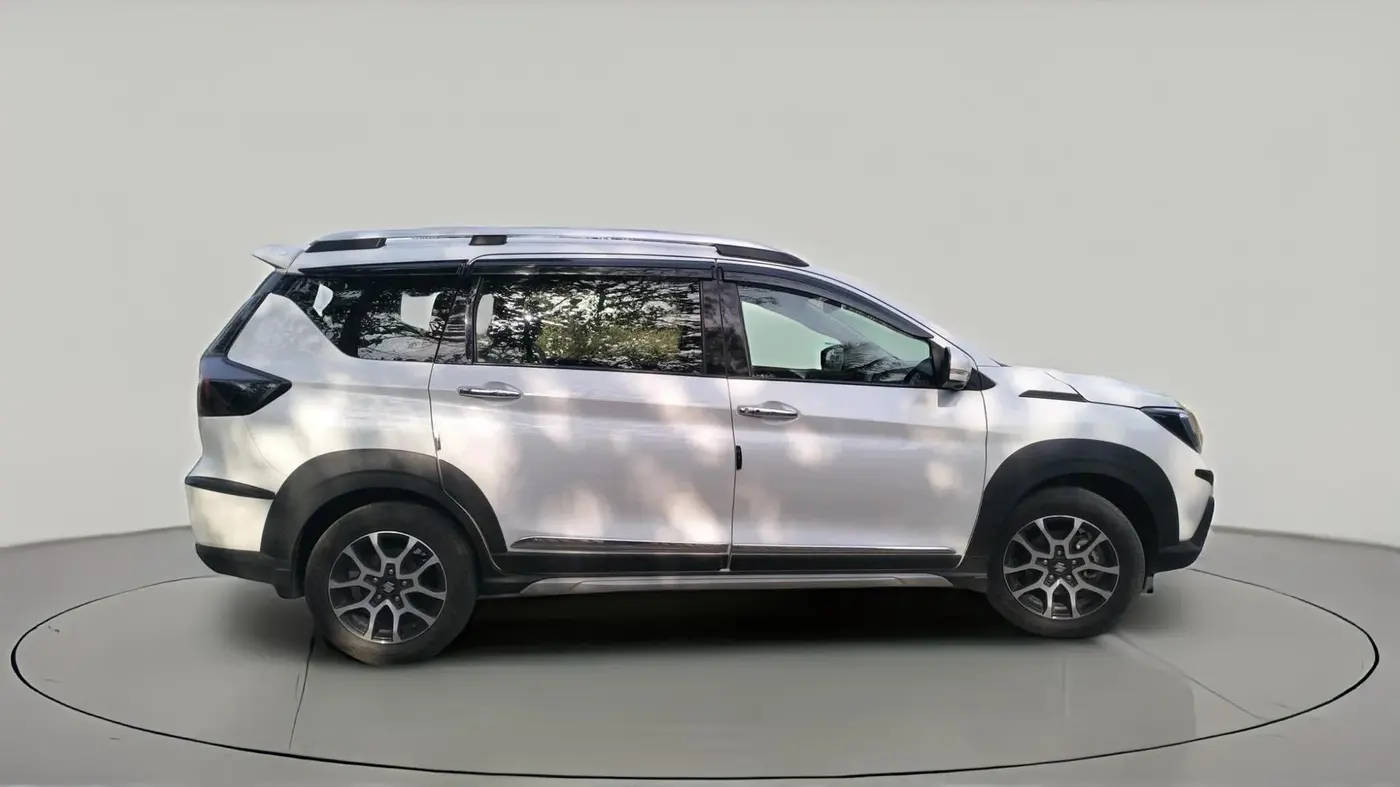 2025 Maruti XL6 ALPHA MT, Petrol, Manual, 24,107 km, exterior
