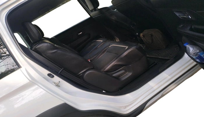2025 Maruti XL6 ALPHA MT, Petrol, Manual, 24,107 km, interior