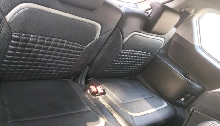 2025 Maruti XL6 ALPHA MT, Petrol, Manual, 24,107 km, interior