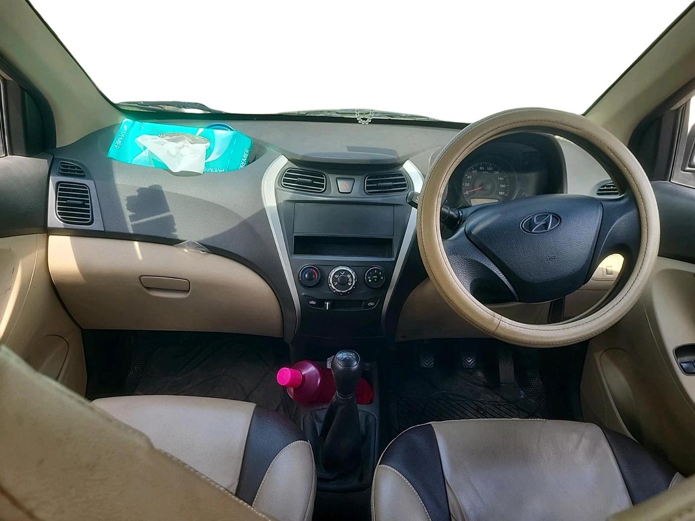 2018 Hyundai Eon ERA +, Petrol, Manual, 18,738 km, interior