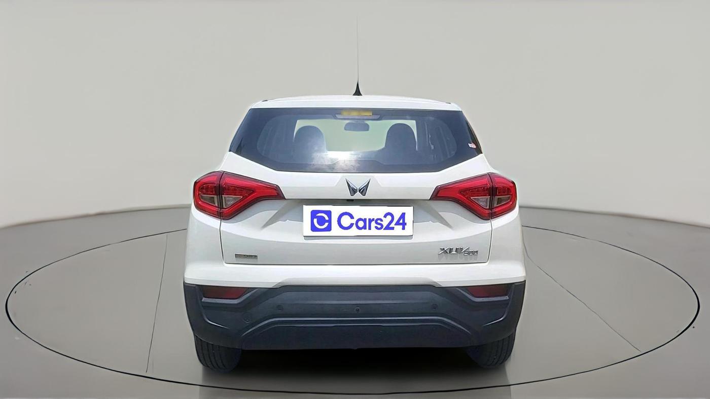 2023 Mahindra XUV300 W6 1.2 PETROL AMT, Petrol, Automatic, 13,782 km, exterior