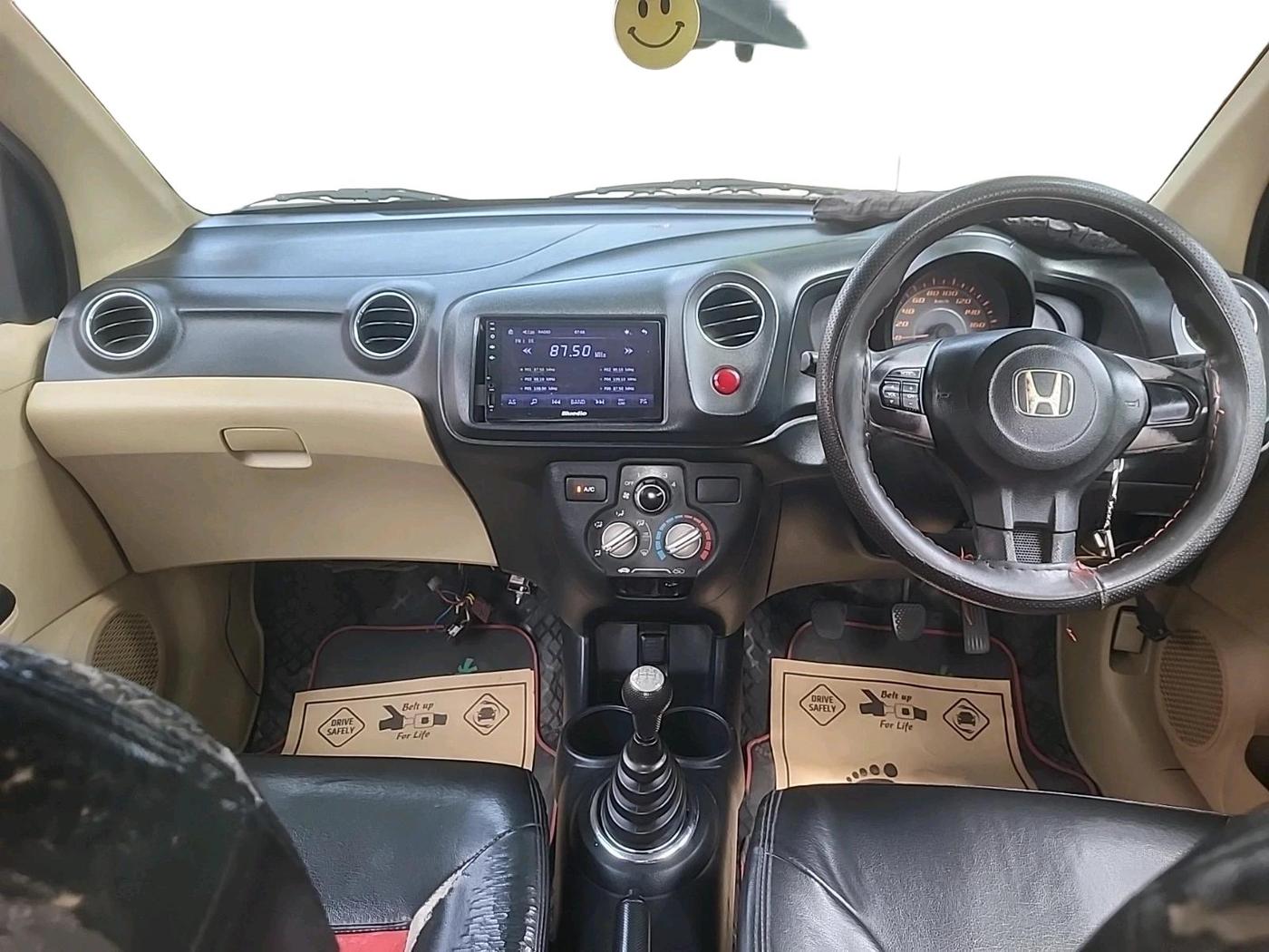 2014 Honda Amaze 1.5L I-DTEC S, Diesel, Manual, 2,39,886 km, interior