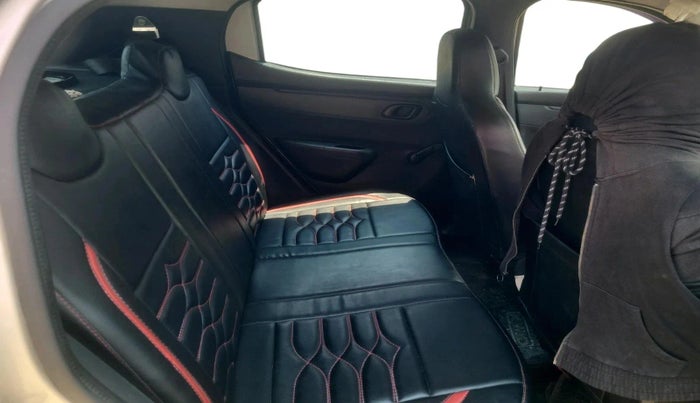 2016 Renault Kwid RXL, Petrol, Manual, 72,864 km, interior