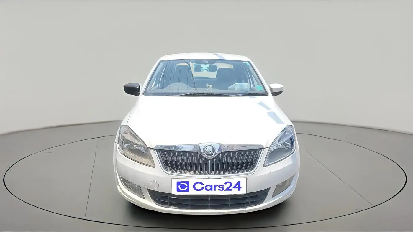 2014 Skoda Rapid AMBITION 1.6 TDI CR MT PLUS, Diesel, Manual, 1,26,022 km, exterior