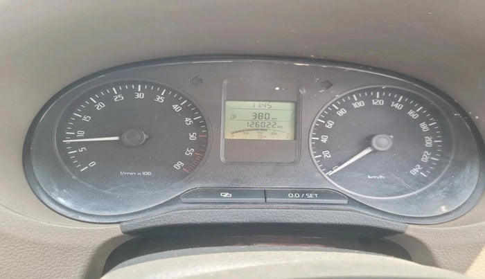 2014 Skoda Rapid AMBITION 1.6 TDI CR MT PLUS, Diesel, Manual, 1,26,022 km, interior