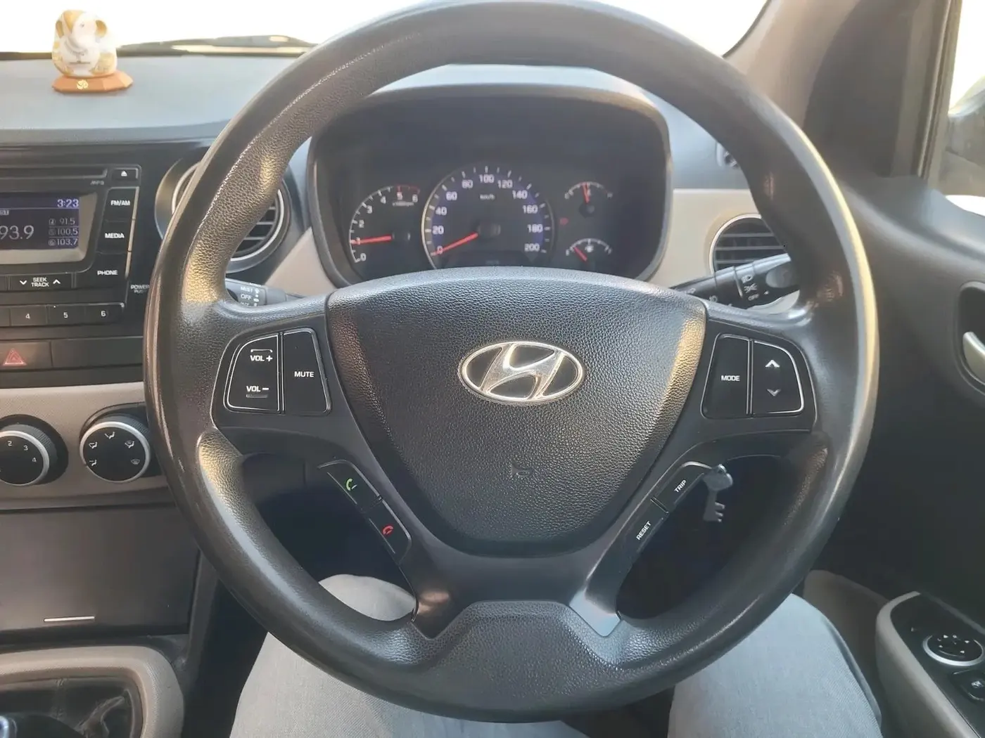 2014 Hyundai Xcent S 1.1 CRDI (O), Diesel, Manual, 1,27,874 km, interior