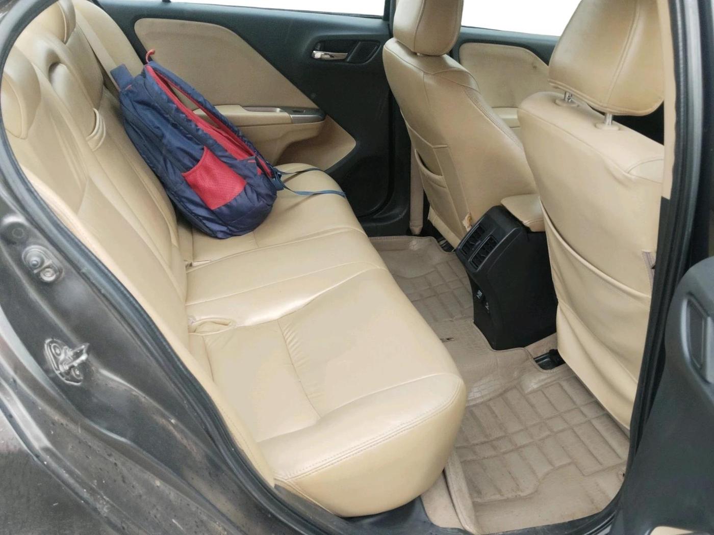 2015 Honda City 1.5L I-DTEC V, Diesel, Manual, 88,014 km, interior