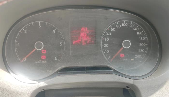 2014 Volkswagen Vento HIGHLINE DIESEL 1.6, Diesel, Manual, 1,27,865 km, interior