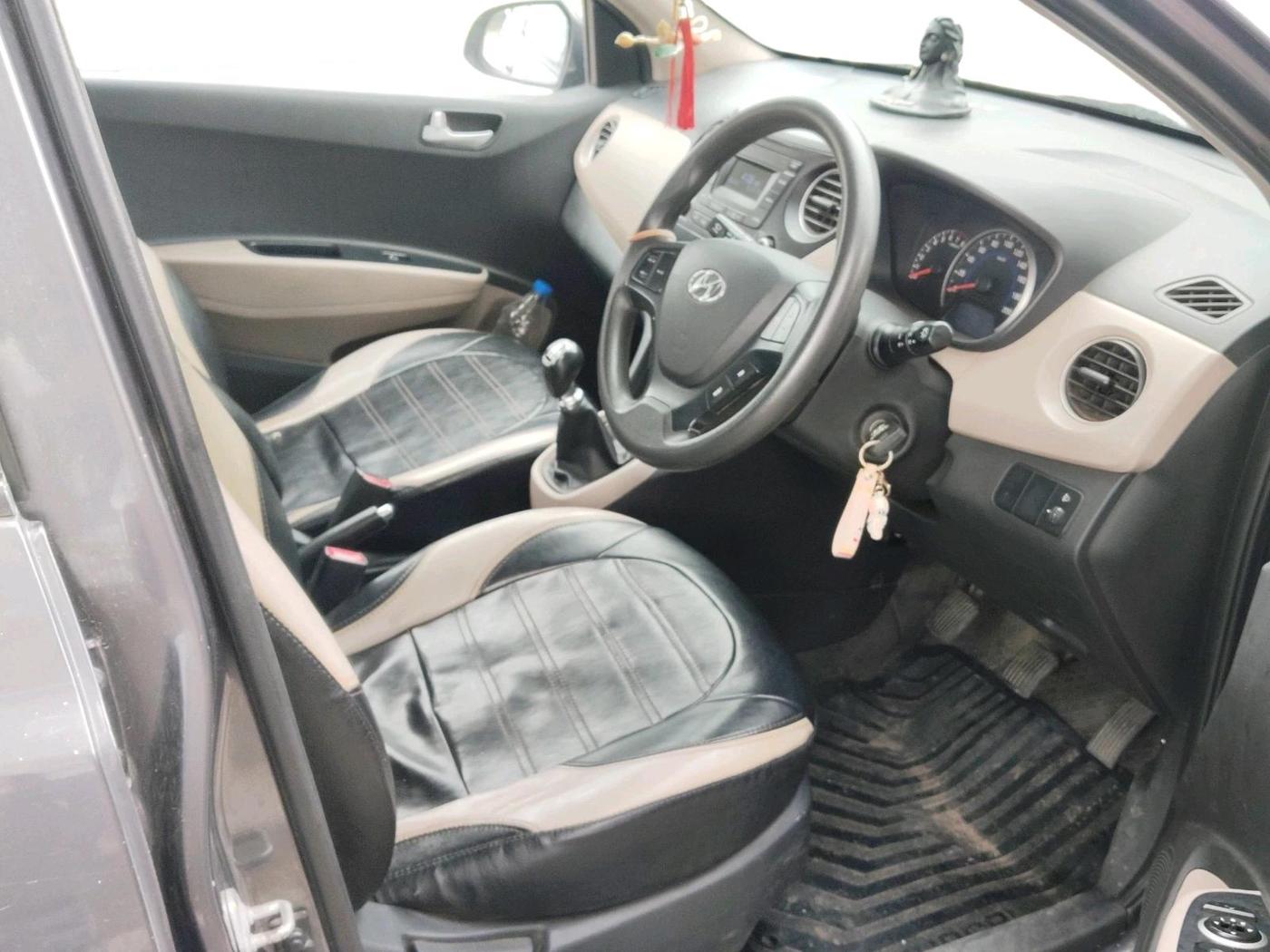 2016 Hyundai Grand i10 SPORTZ 1.2 KAPPA VTVT, Petrol, Manual, 75,880 km, interior