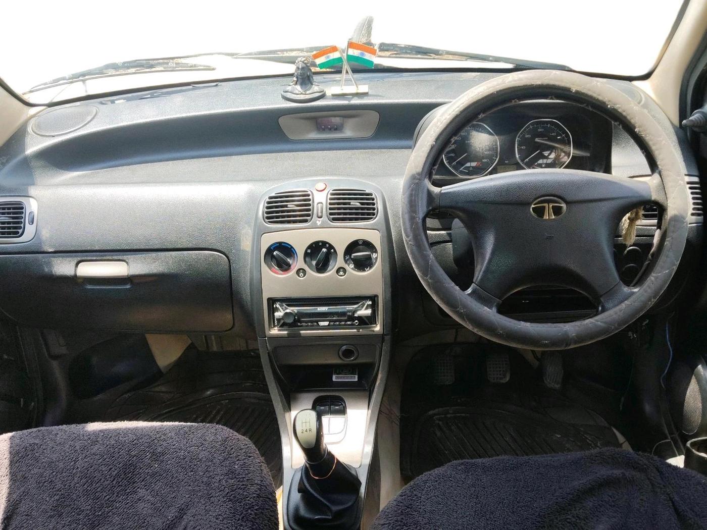 2015 Tata Indigo ECS LS TDI, Diesel, Manual, 1,15,440 km, interior