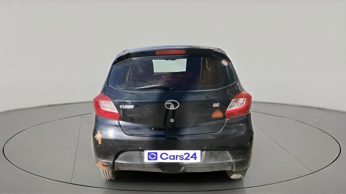 2017 Tata Tiago XZ PETROL, CNG, Manual, 1,11,656 km, exterior