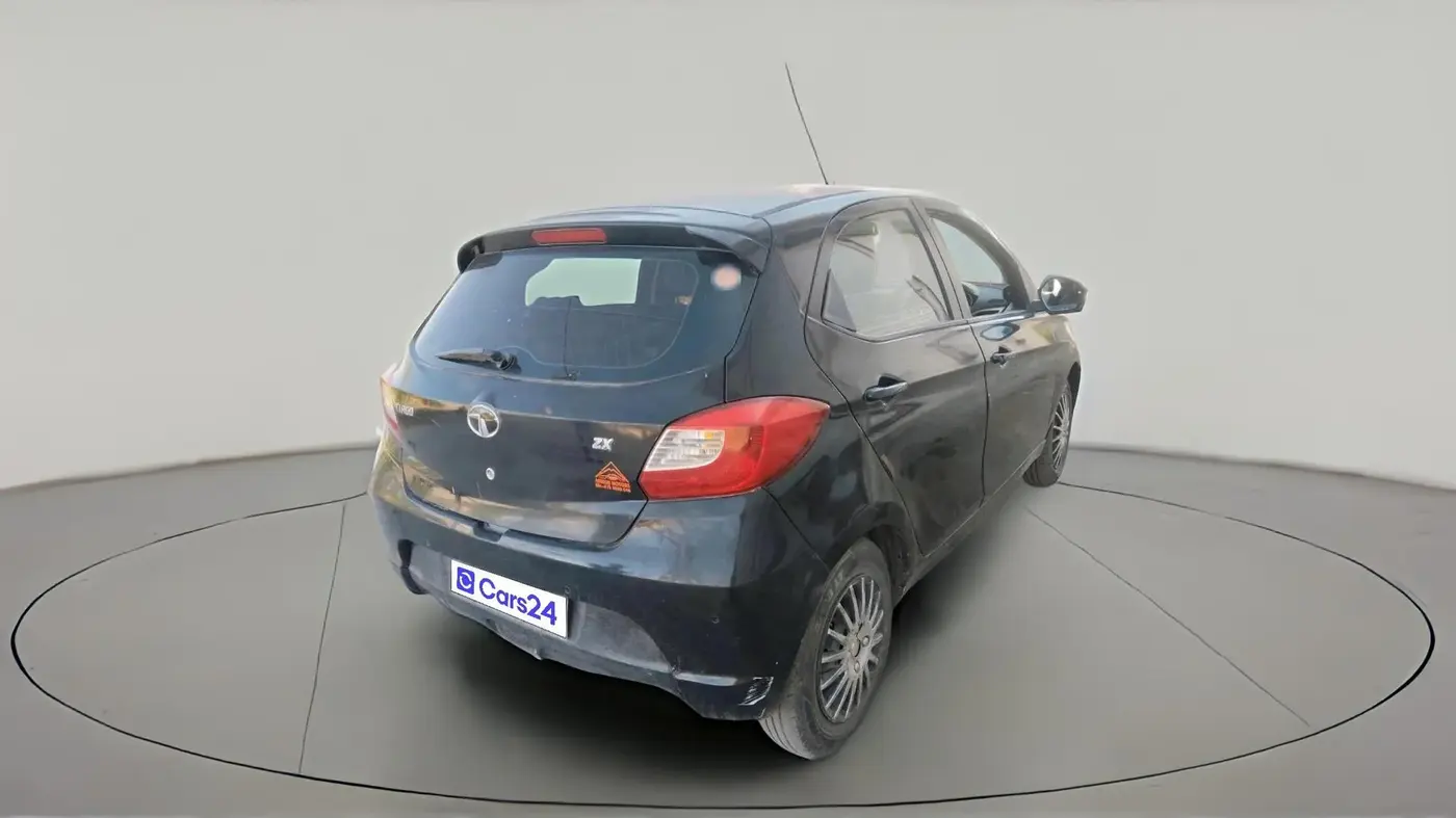 2017 Tata Tiago XZ PETROL, CNG, Manual, 1,11,656 km, exterior