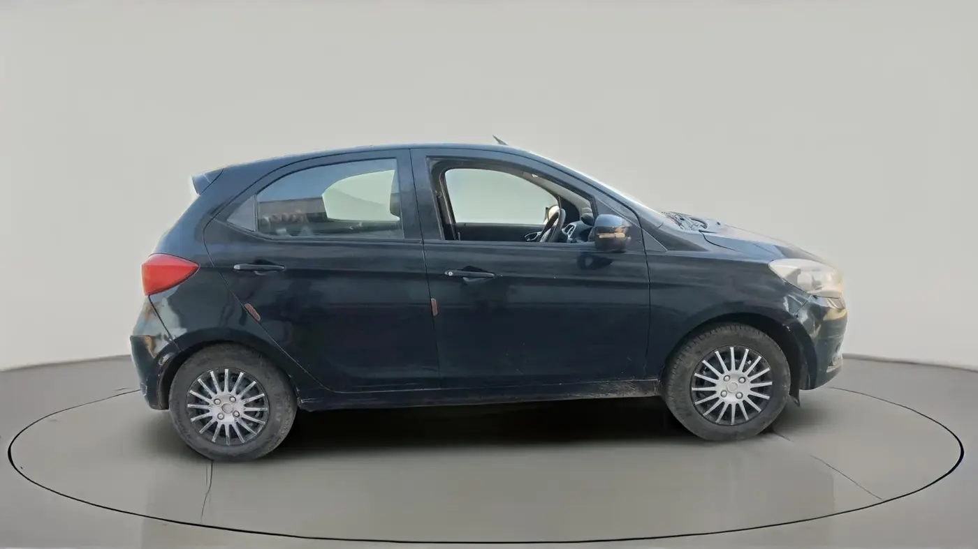 2017 Tata Tiago XZ PETROL, CNG, Manual, 1,11,656 km, exterior