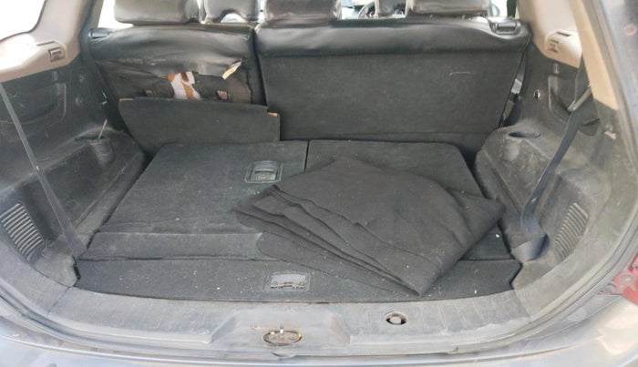 2012 Mahindra XUV500 W6, Diesel, Manual, 3,19,955 km, interior