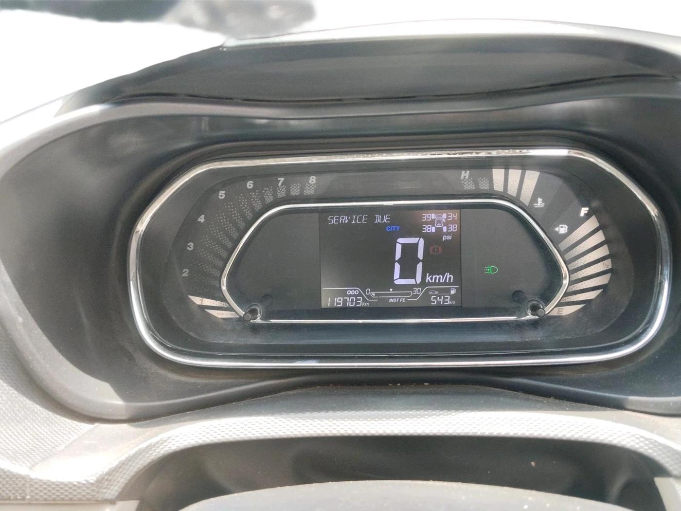 2023 Tata NEXON XZ PLUS DIESEL SUNROOF, Diesel, Manual, 1,19,703 km, interior