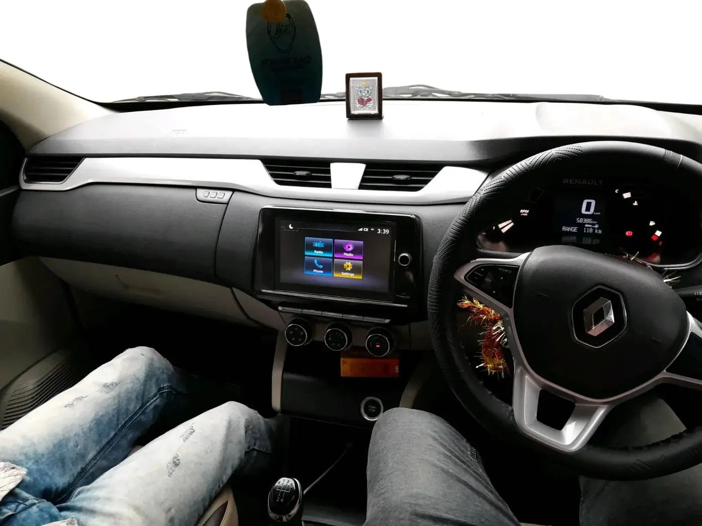 2021 Renault TRIBER RXZ, Petrol, Manual, 58,386 km, interior