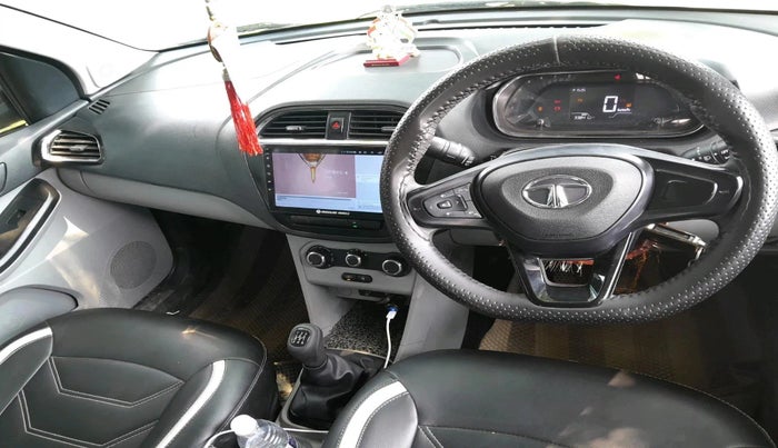 2022 Tata Tiago XT CNG, CNG, Manual, 33,841 km, interior