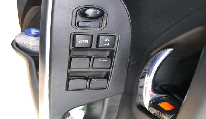 2020 Maruti S Cross ALPHA 1.5, Petrol, Manual, 35,421 km, interior