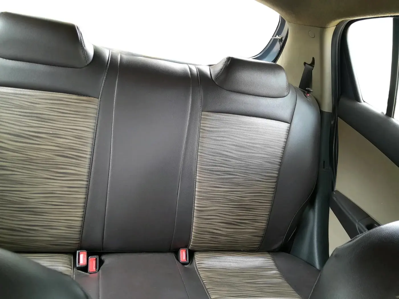 2013 Hyundai i20 MAGNA 1.2, Petrol, Manual, 31,046 km, interior