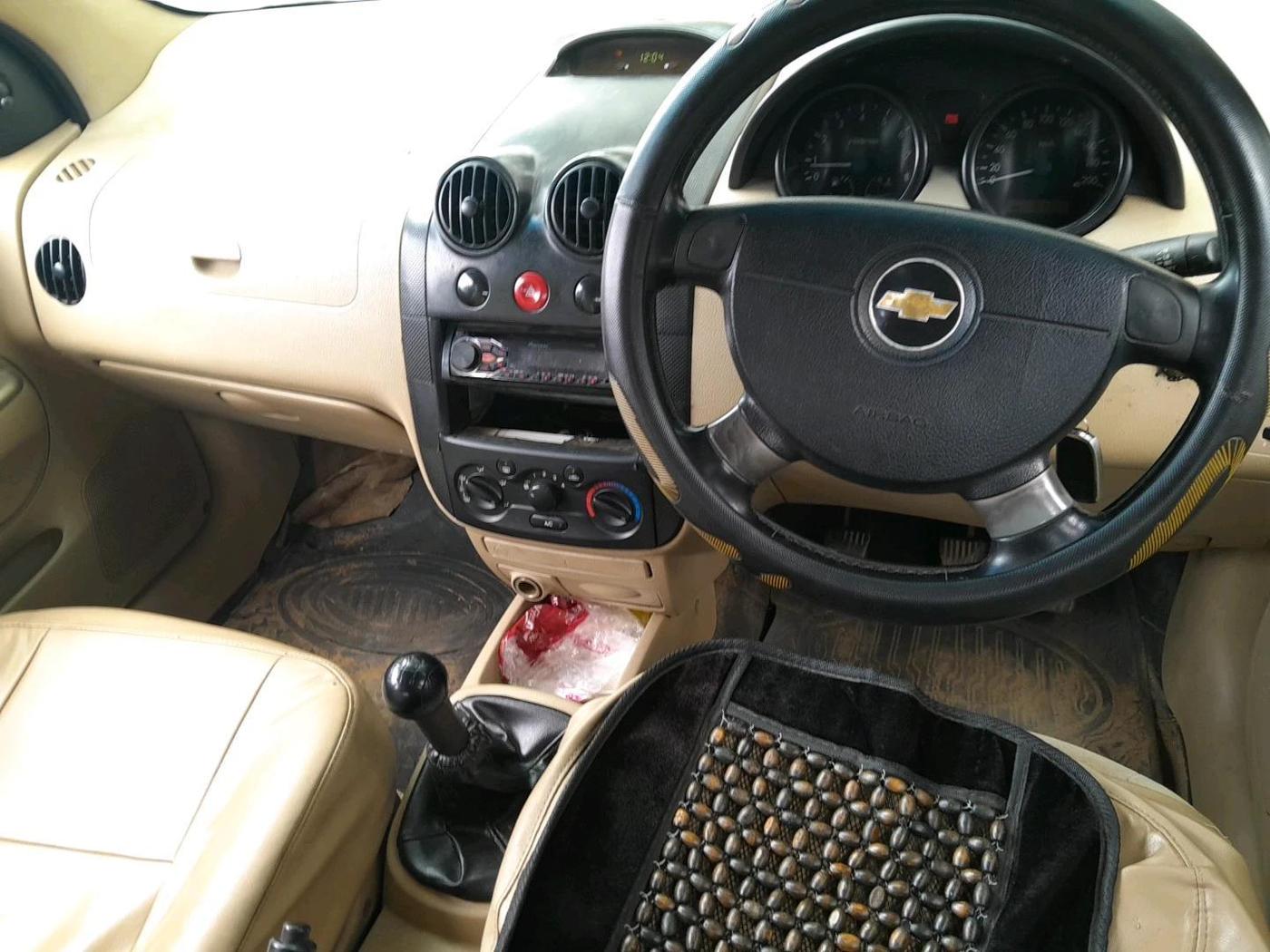 2011 Chevrolet Aveo U VA LS 1.2, Petrol, Manual, 1,03,239 km, interior