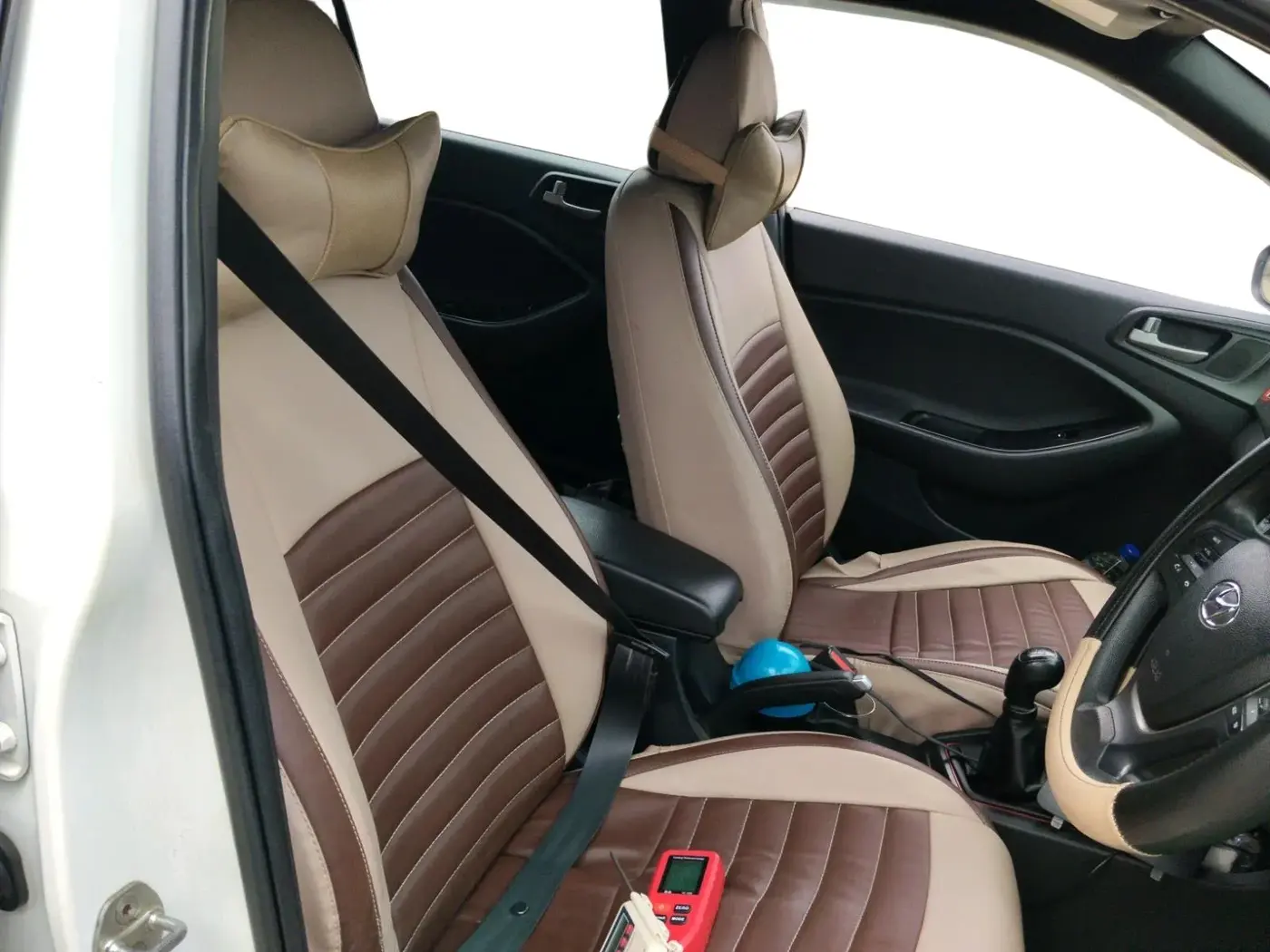 2019 Hyundai Elite i20 SPORTZ PLUS 1.2 DUAL TONE, Petrol, Manual, 69,080 km, interior