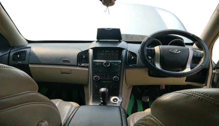 2016 Mahindra XUV500 W10, Diesel, Manual, 63,596 km, interior