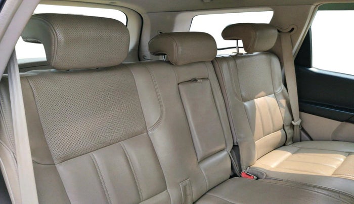 2016 Mahindra XUV500 W10, Diesel, Manual, 63,596 km, interior