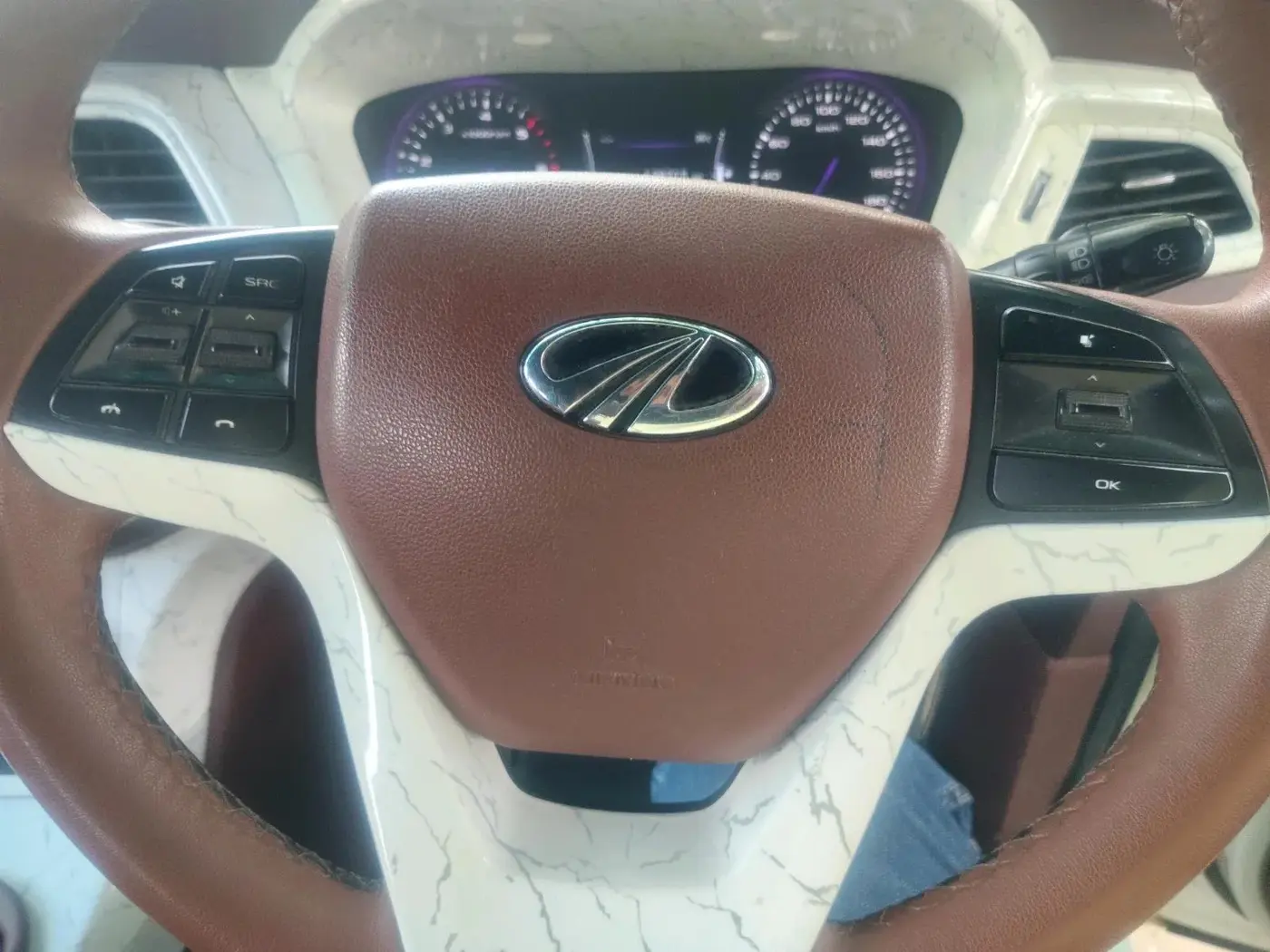 2018 Mahindra MARAZZO M6 8 STR, Diesel, Manual, 1,38,715 km, interior