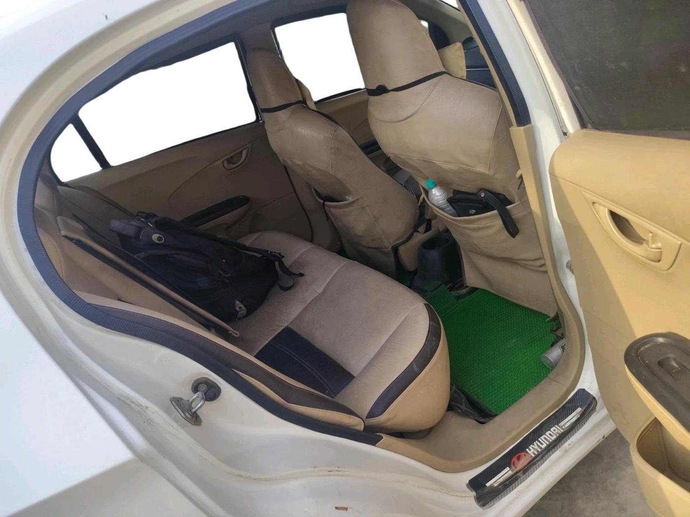 2018 Honda Amaze 1.2L I-VTEC S, CNG, Manual, 1,10,887 km, interior