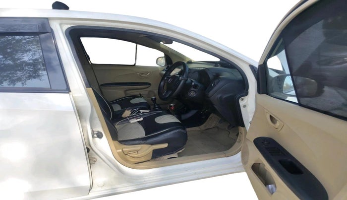 2015 Honda Amaze 1.2L I-VTEC S, CNG, Manual, 85,633 km, interior