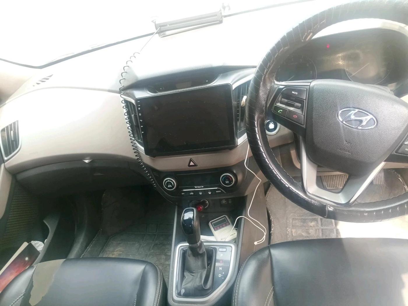2016 Hyundai Creta SX PLUS AT 1.6 PETROL, CNG, Automatic, 1,74,480 km, interior