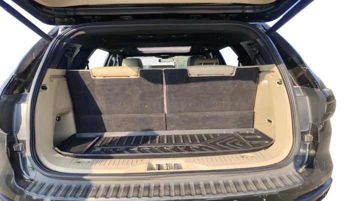 2020 Ford Endeavour TITANIUM PLUS 2.0 4X4 AT SUNROOF, Diesel, Automatic, 1,32,051 km, exterior