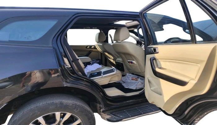 2020 Ford Endeavour TITANIUM PLUS 2.0 4X4 AT SUNROOF, Diesel, Automatic, 1,32,051 km, interior