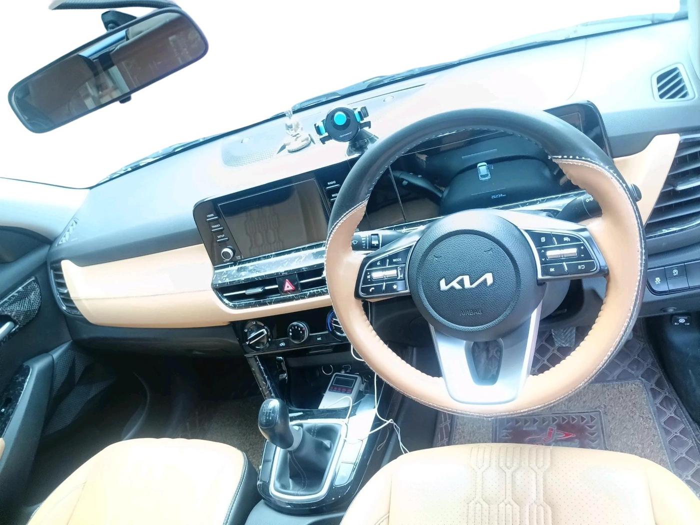 2024 KIA SELTOS  HTK 1.5 PETROL MT, CNG, Manual, 26,234 km, interior