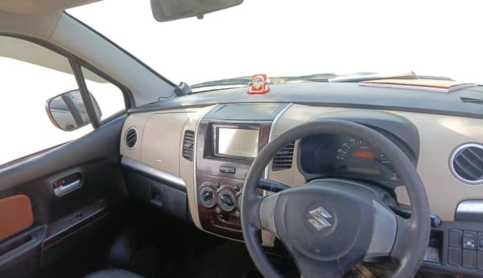 2016 Maruti Wagon R 1.0 LXI, CNG, Manual, 93,347 km, interior