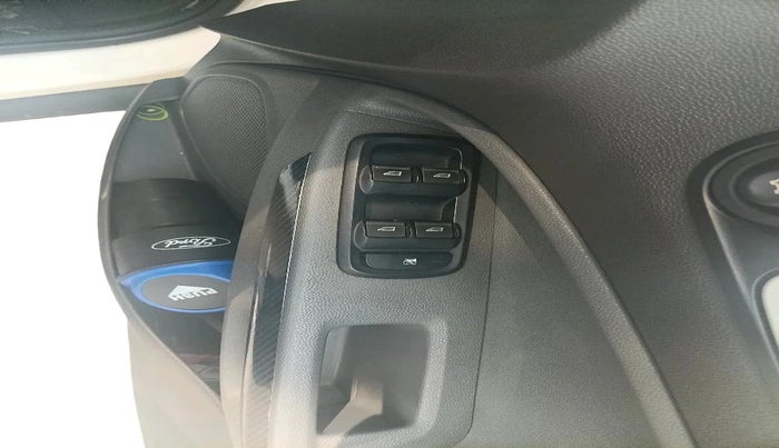 2016 Ford Ecosport TITANIUM 1.5L DIESEL, Diesel, Manual, 1,16,122 km, interior